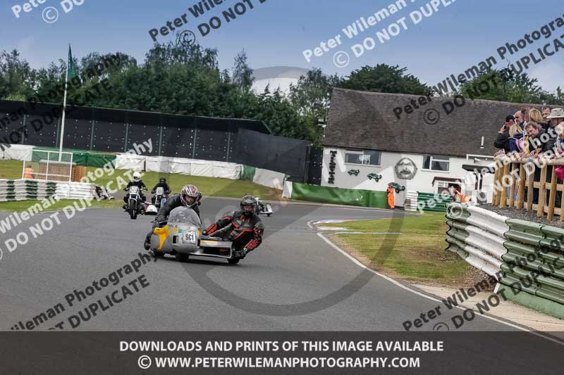 Vintage motorcycle club;eventdigitalimages;mallory park;mallory park trackday photographs;no limits trackdays;peter wileman photography;trackday digital images;trackday photos;vmcc festival 1000 bikes photographs